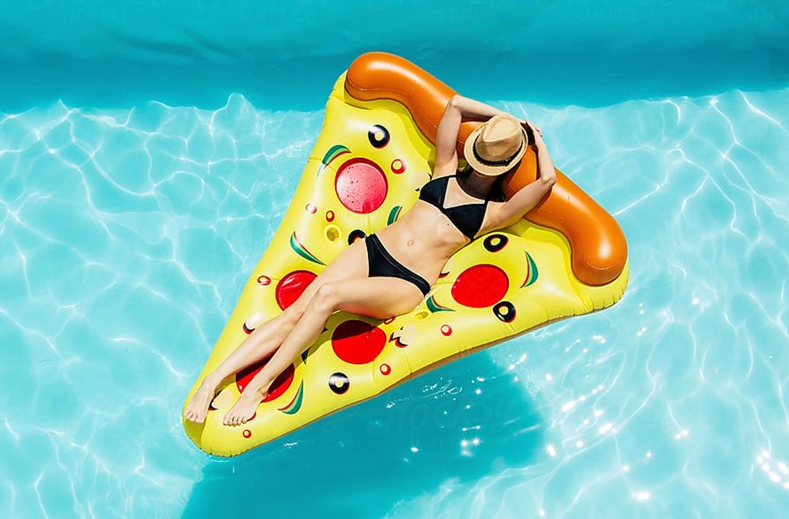 https://floatingbreakfast.gr/wp/wp-content/uploads/2020/03/fouskoto-pisinas-pizza-pool-float.jpg